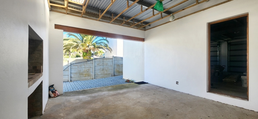 3 Bedroom Property for Sale in Bredasdorp Western Cape